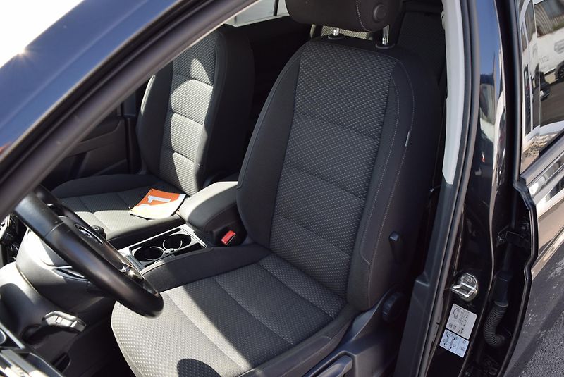 Volkswagen Touran (2016) 2.0TDI 110kw 7MÍST CLBMT OPS  - fotka 22 z 50