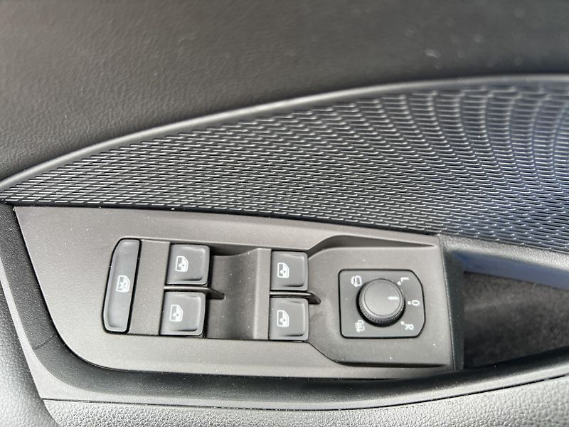 Škoda Octavia Top Selection 1.5TSi 110kw DSG - fotka 12 z 51