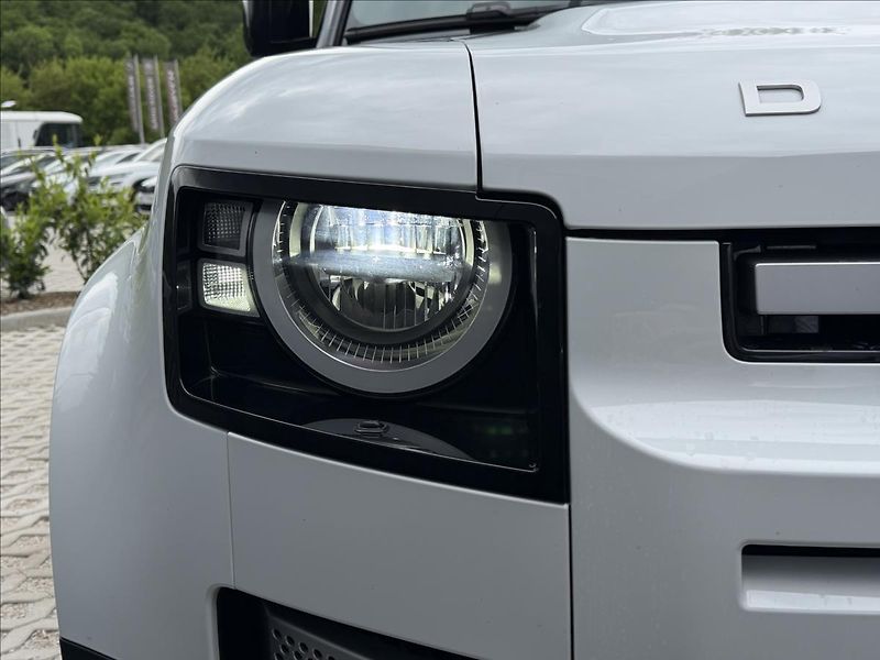 Land Rover Defender 3,0 110 D200 MHEV S ZÁRUKA - fotka 34 z 39
