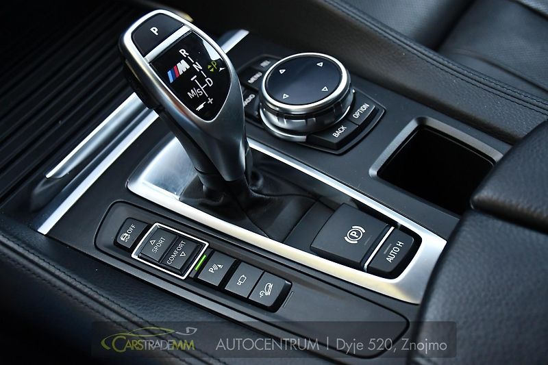 BMW X6 M50d HUD 360KAM ACC - fotka 34 z 57
