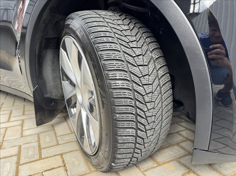 Tesla Model Y 0,0 Long Range 378kW 1.maj DPH - fotka 47 z 50