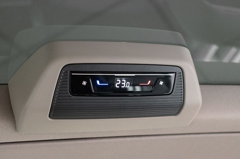 Volkswagen Multivan 1.4 TSI LONG*TAŽNÉ*ZÁRUKA*ČR 1 - fotka 16 z 50