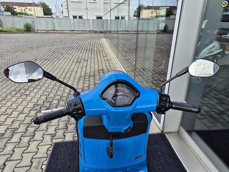 Vespa GTS 125 Super (2026) GTS 125 SUPERSPORT E5+ - fotka 23 z 23