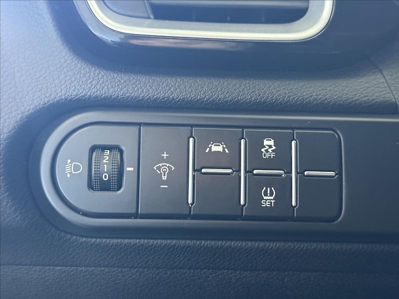 Kia Ceed 1,0   73kW,GTline, - fotka 8 z 25