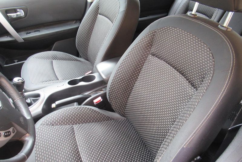 Nissan Qashqai 1.5 DCi AUT. KLIMA TAŽNÉ - fotka 16 z 27