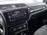 Volkswagen Touran 1,8 TSI 132kW DSG R-Line 7míst - náhled 25