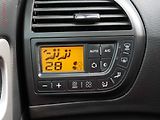 Citroën Grand C4 Picasso (2012) 1.6HDi 7míst, AT, tempo - náhled 19