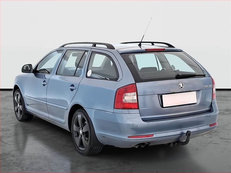 Škoda Octavia (2010) Elegance 1.4 TSI, ČR,1.maj - fotka 4 z 17