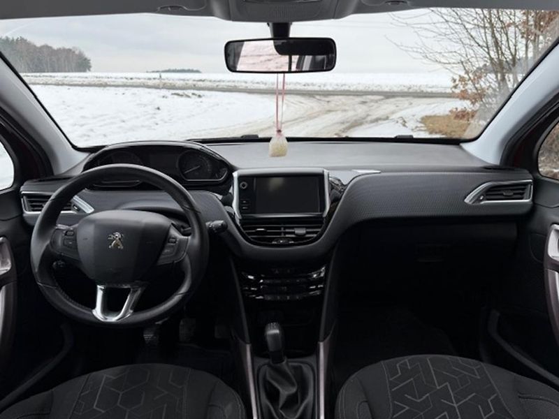 Peugeot 2008 1.2 PureTech, serv.kniha - fotka 13 z 29