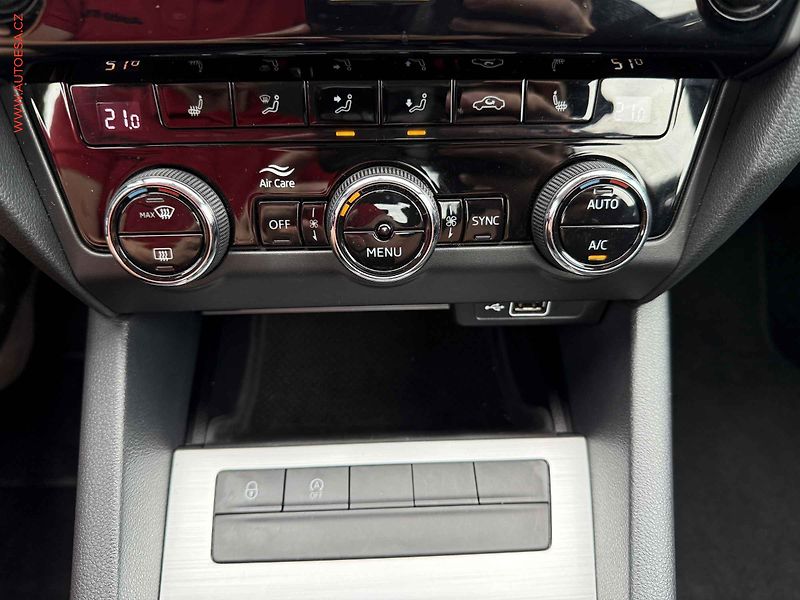 Škoda Octavia (2019) 1.6 TDi, ČR, Ambition - fotka 17 z 17