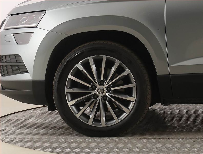Škoda Karoq (2019) 2.0 TDI, 4X4, Automat - fotka 15 z 29