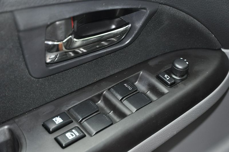 Suzuki SX4 1.6i 4WD - fotka 13 z 15