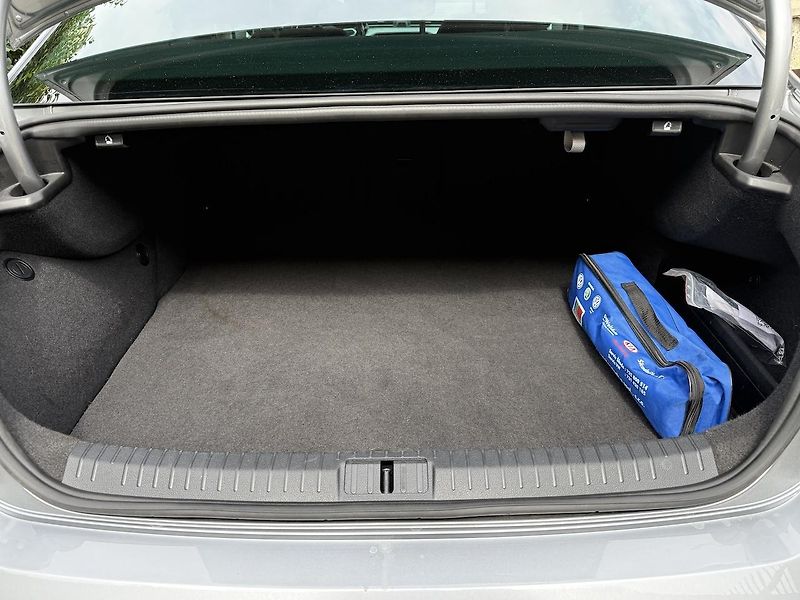 Volkswagen Passat (2020) 1,4TSi GTE 160kW HYBRID HIGHLI - fotka 14 z 24