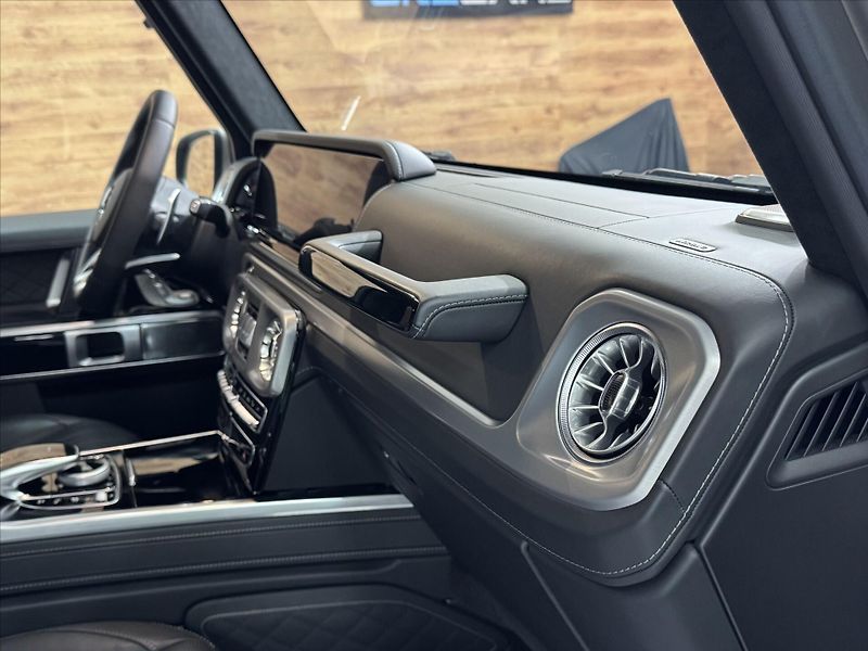 Mercedes-Benz Třídy G 63 AMG NEZÁVISLÉ TOPENÍ - fotka 26 z 28