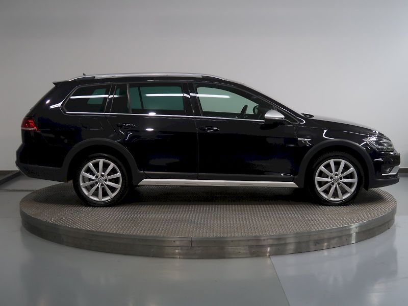 Volkswagen Golf (2019) ALLTRACK 2.0TDI 135kW 4M DSG - fotka 8 z 39