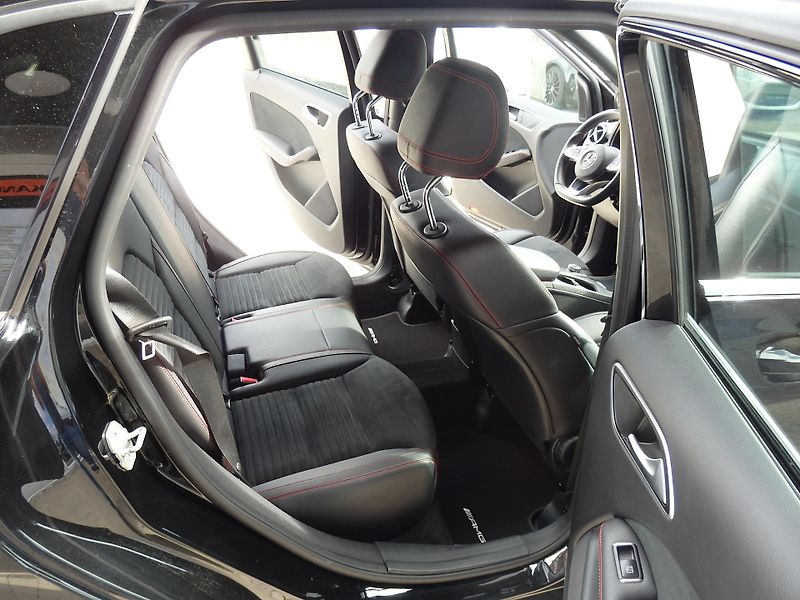 Mercedes-Benz Třídy B B 200 CDI 4-MATIC - fotka 9 z 16