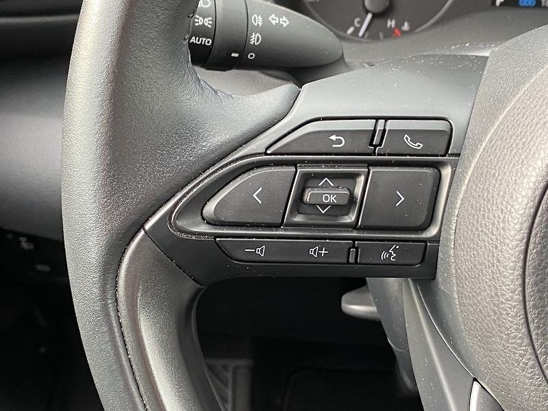 Toyota Yaris 1.5HEV, ČR-1m, Comfort, DPH - fotka 19 z 29