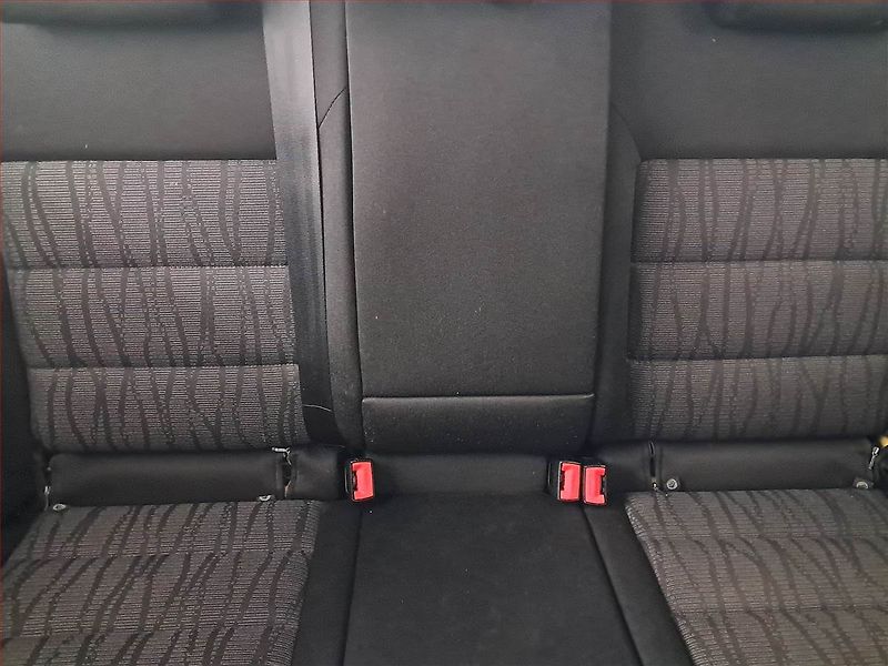 Škoda Octavia (2012) Elegance 1.4 TSI, Tempomat - fotka 10 z 19