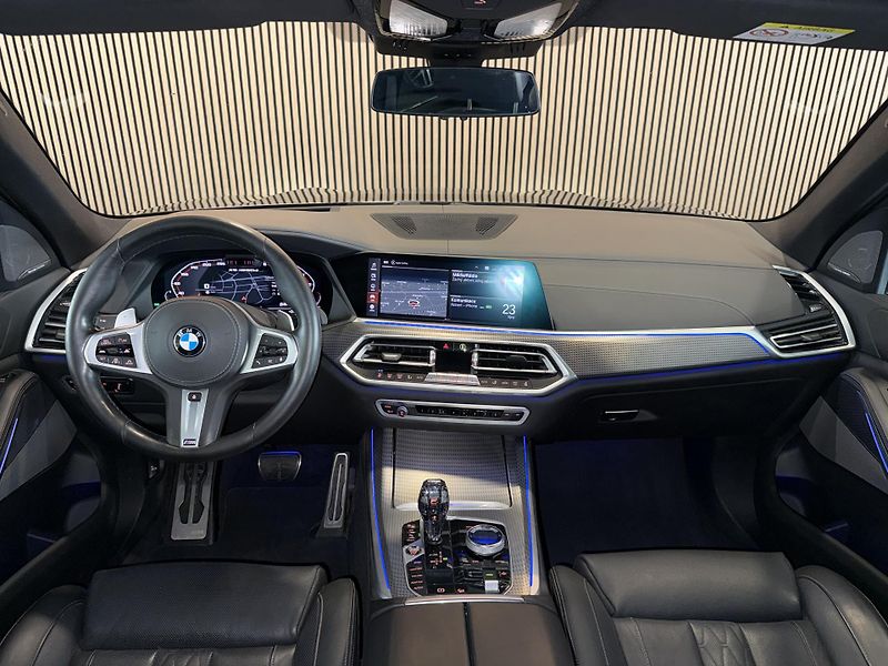 BMW X5 M50d HUD Vzduch H/K Tažné CZ - fotka 20 z 46