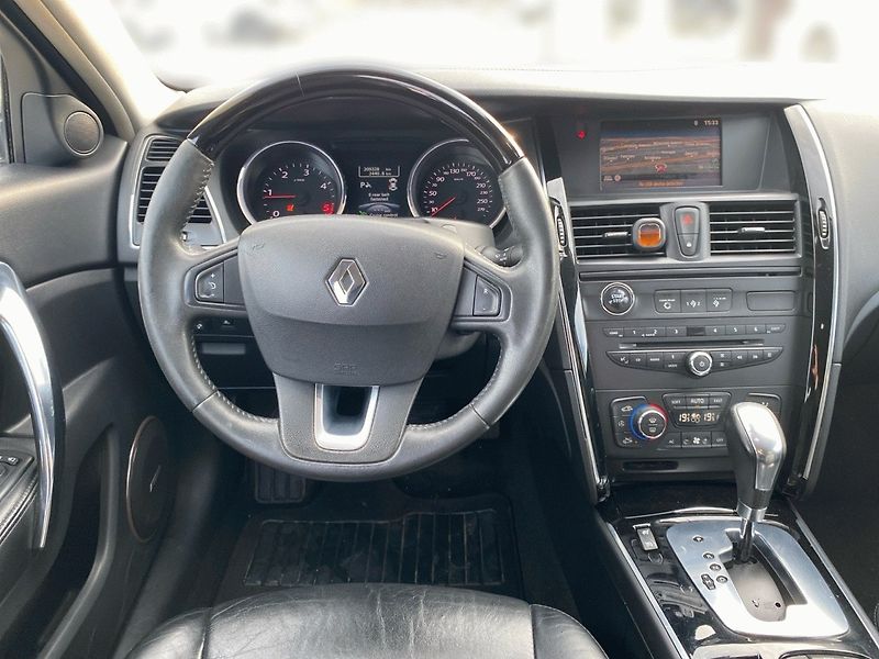 Renault Latitude (2012) 3.0dci V6, Initiale Paris - fotka 12 z 17