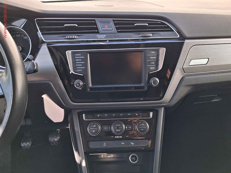 Volkswagen Touran (2016) 1.6 TDi, Comfortline, LED - fotka 12 z 18