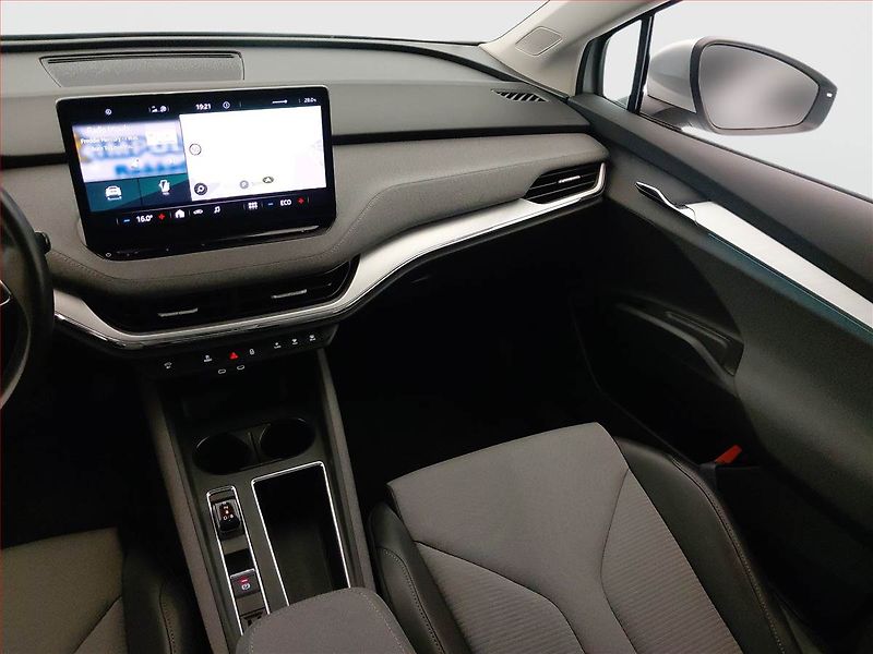 Škoda Enyaq (2021) Suite 60 (62 kWh), SoH 92% - fotka 8 z 23