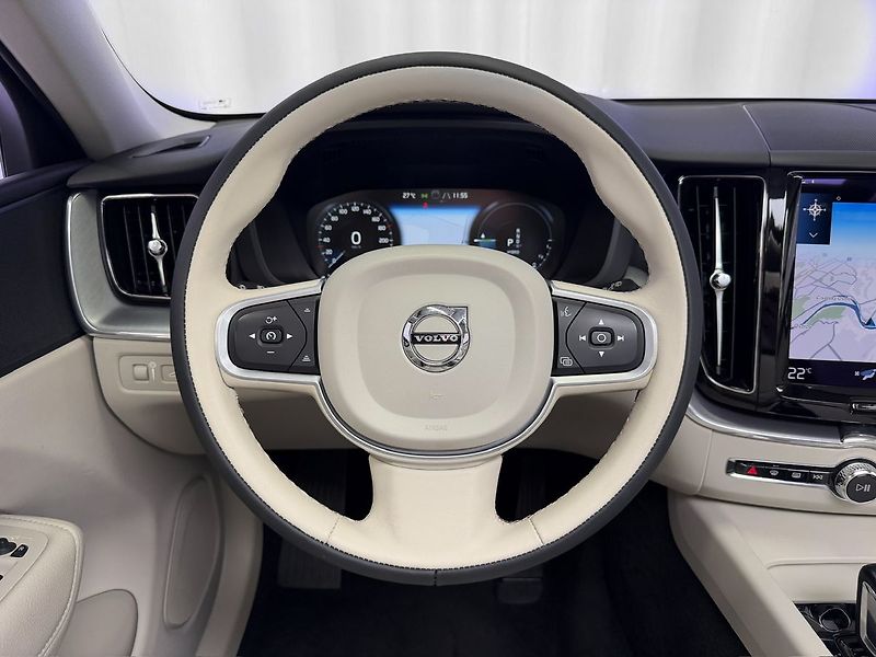 Volvo XC60 T6 AWD RECHARGE, ACC, PANORAMA - fotka 13 z 31