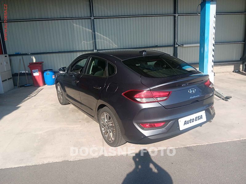 Hyundai i30 (2019) 1.4 T-GDi Fastback, ČR - fotka 2 z 3