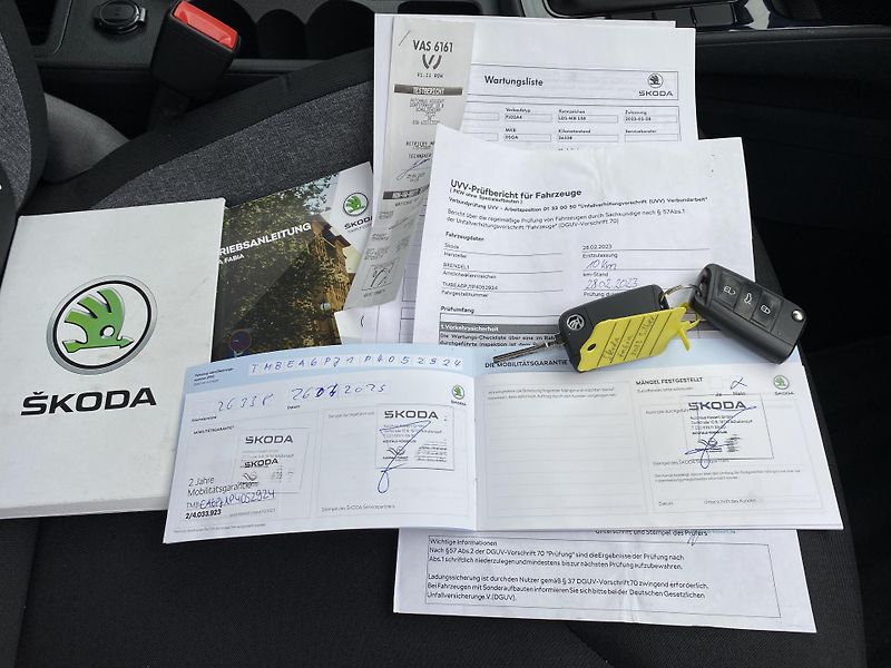 Škoda Fabia 1.0 MPI - 1xMAJ. - 38 000 KM - fotka 37 z 42