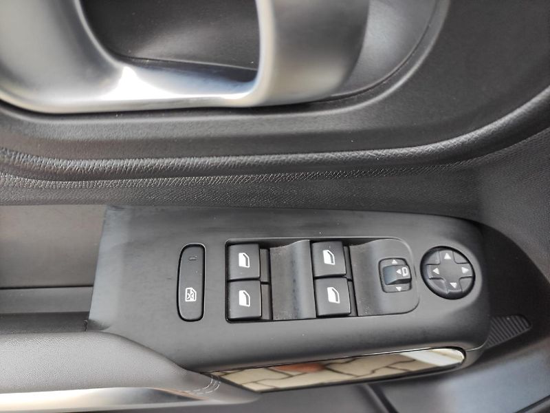 Citroën C5 Aircross (2021) 1.5 HDI MAN6 130k V ZÁRUCE - fotka 17 z 28
