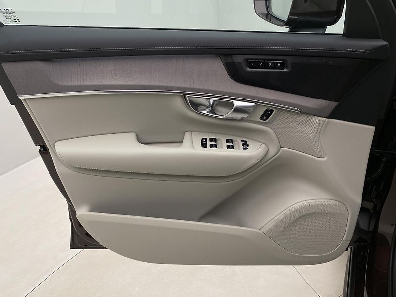 Volvo XC90 (2026) T8 AWD Plug-in BRIGHT PLUS 7m - fotka 7 z 67