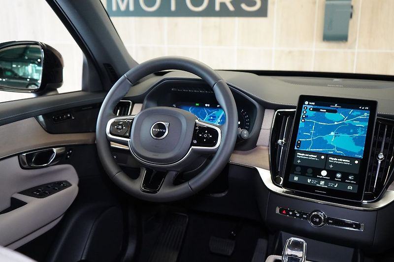 Volvo XC90 B5 AWD PLUS Dark, Vzduch, 360° - fotka 31 z 50
