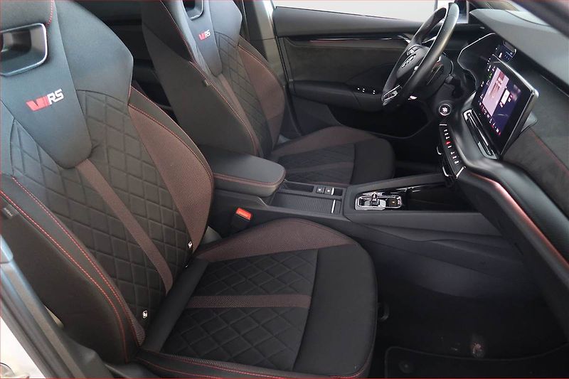 Škoda Octavia (2023) RS 2.0 TDI 4x4 - fotka 9 z 22