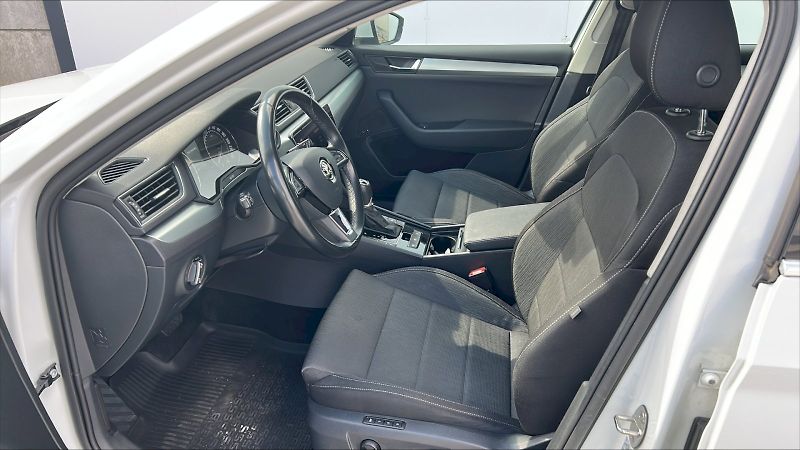 Škoda Superb (2018) COMBI / 2.0 TDI / 110 kW / 7DS - fotka 13 z 25