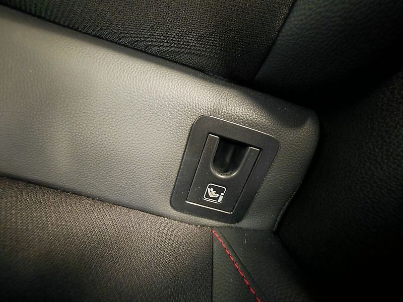 Toyota Corolla Touring sports, 1.8 Hybrid GR - fotka 16 z 36