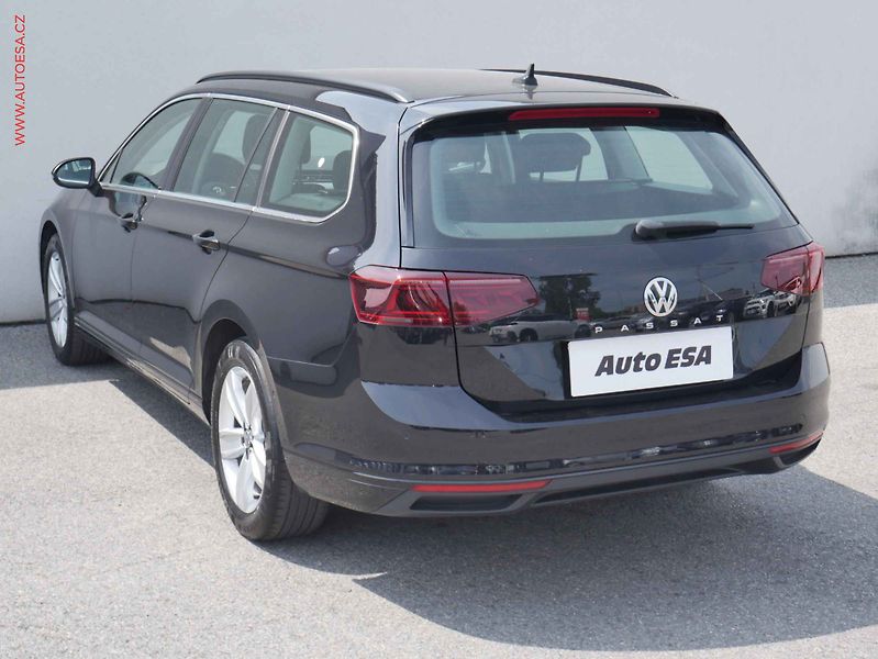 Volkswagen Passat (2019) 2.0TDi, DSG, LED, navi - fotka 6 z 17