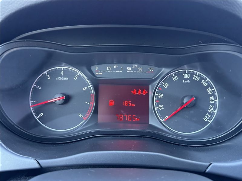 Opel Corsa 1,2 i,51kW,DRIVE,1.maj,původČR - fotka 30 z 50