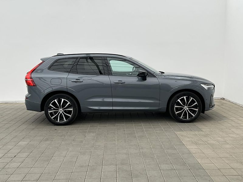 Volvo XC60 2.0 B4 4x4 ULTIMATE - fotka 7 z 31