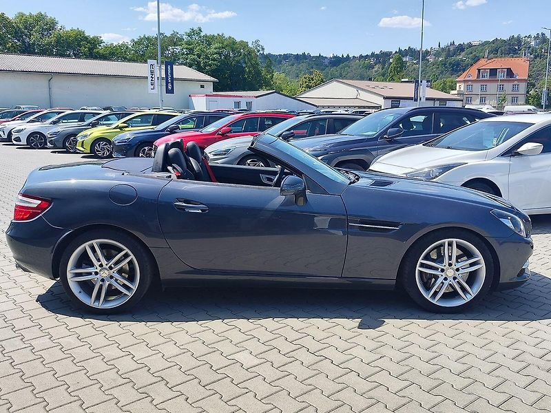 Mercedes-Benz SLK 250 CDI/150kW Cabrio - fotka 8 z 32