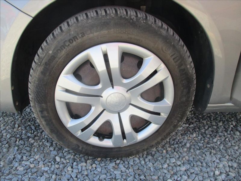 Škoda Fabia 1,2 TSI,77kW,DSG,klima,servis, - fotka 19 z 35