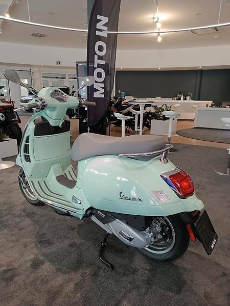 Vespa GTS 125 (2026) Verde Amabile E5+ - fotka 11 z 15