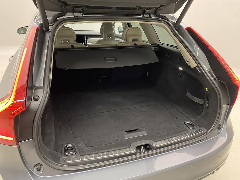 Volvo V90 D5 AWD INSCRIPTION AUT CZ - fotka 6 z 50