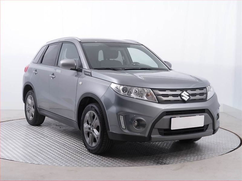 Suzuki Vitara (2018) Premium 1.6 VVT, ČR,1.maj - fotka 1 z 21