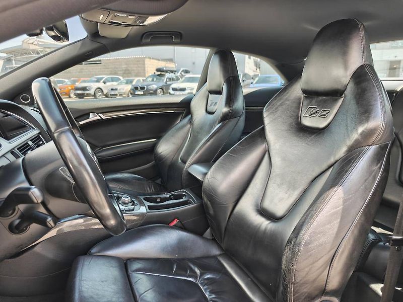 Audi S5 4,2FSI - fotka 6 z 24