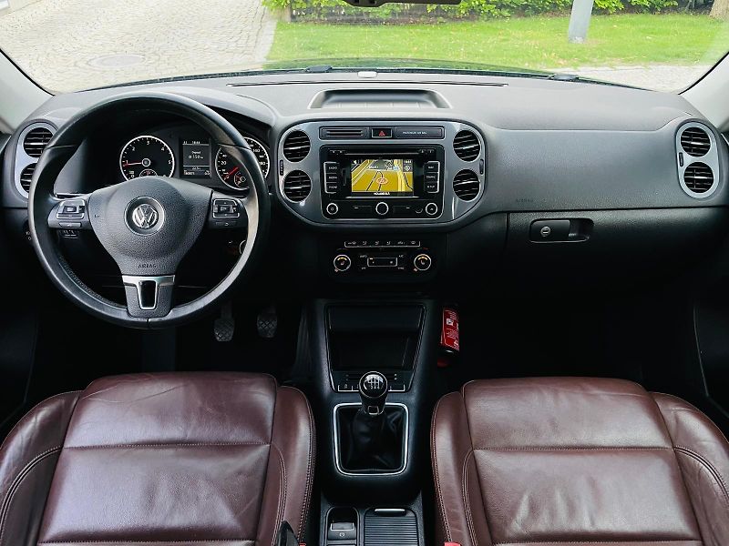 Volkswagen Tiguan 2.0TDI MANUÁL SENZORY 1MAJITEL - fotka 22 z 49