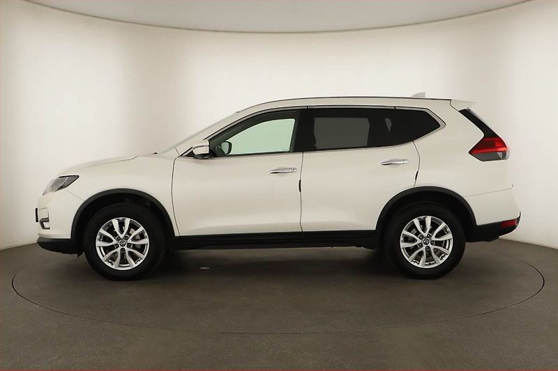 Nissan X-Trail (2017) 1.6 dCi, 4X4, Navi, Tempomat - fotka 3 z 16