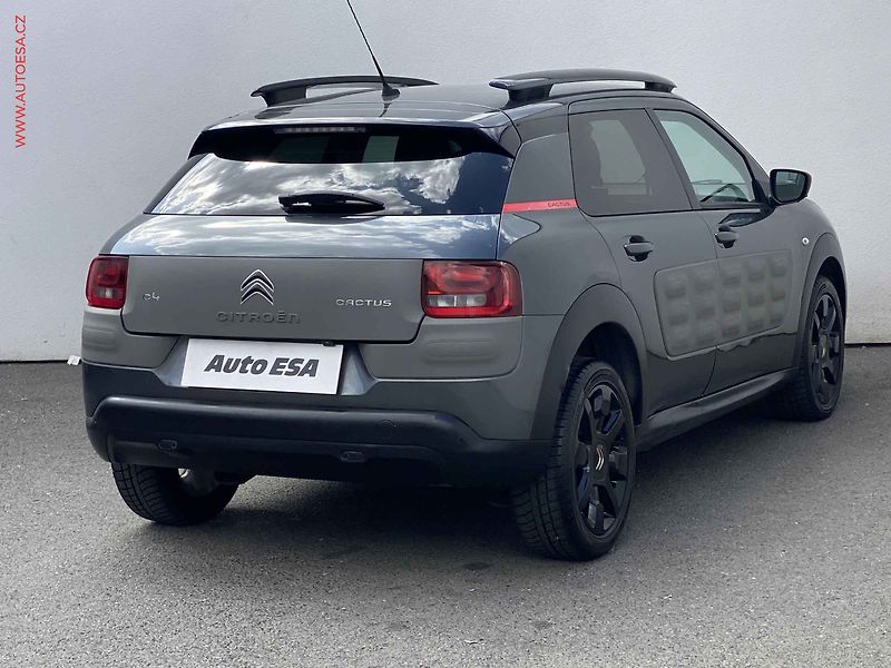 Citroën C4 Cactus (2014) 1.6HDi, ČR, AT, navi, park - fotka 4 z 17