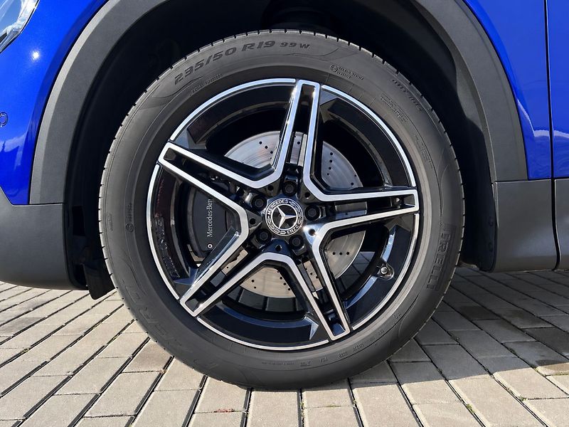 Mercedes-Benz GLB 220d-4MATIC-AMG-140KW - fotka 9 z 43