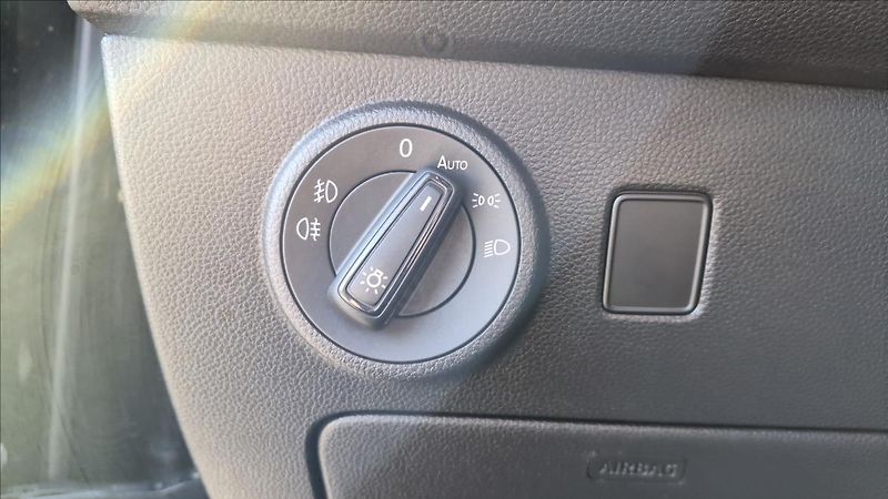 Seat Ateca 2,0 TDi 110 Kw Style DSG DPH - fotka 23 z 27