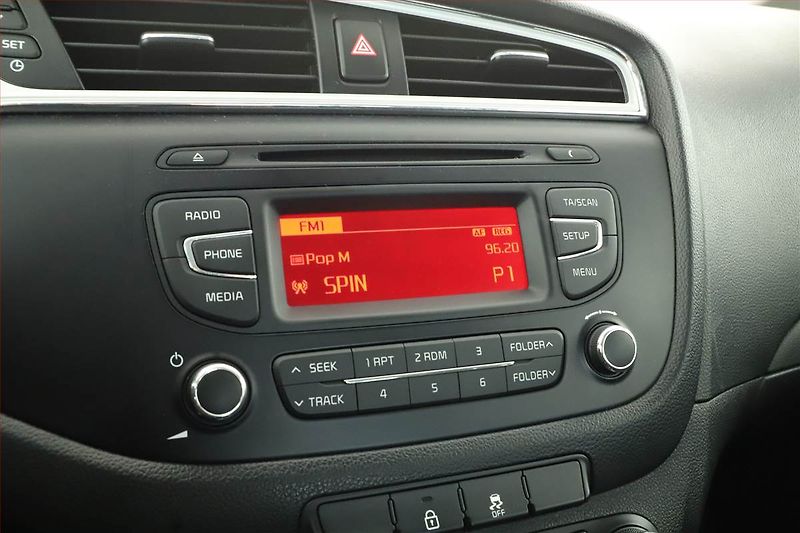 Kia Ceed (2017) 1.4 CVVT, Tempomat - fotka 9 z 11